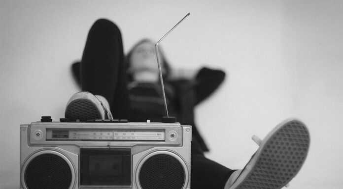 Nešto se dešava u noći oko 3h Radio Dzentlmen Smit