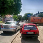 Parkirana-vozila-ispred-pekare