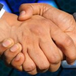 handshake-3655926_640